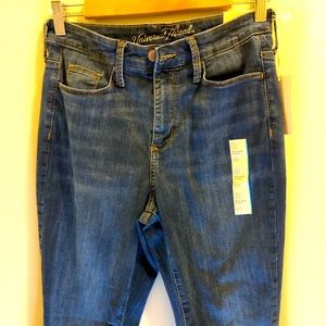 Universal Thread High-Rise Skinny Jeans, size 6